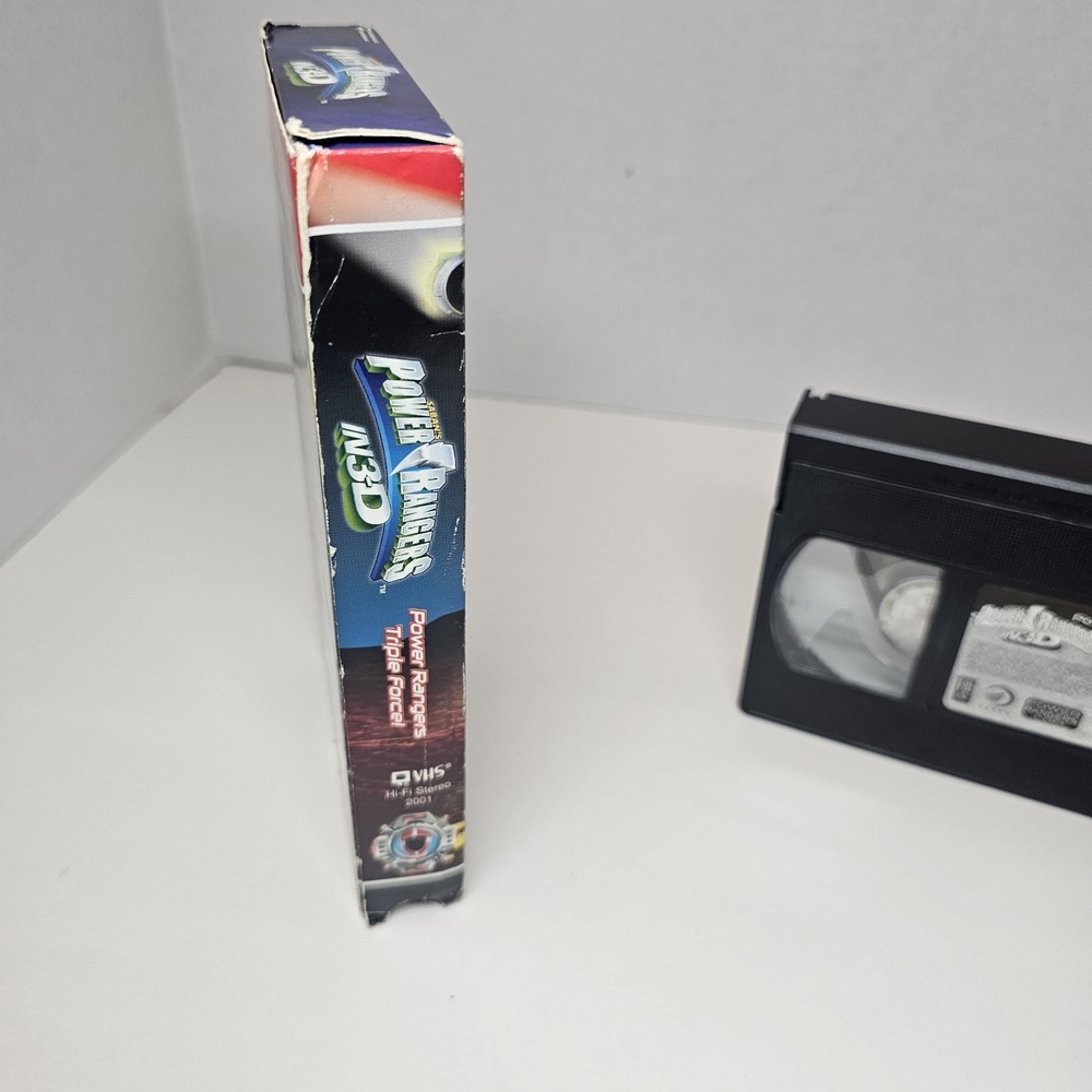 Power Rangers in‎ 3-D triple force Saban VHS Y2K, No 3D Glasses - Picture 5 of 8